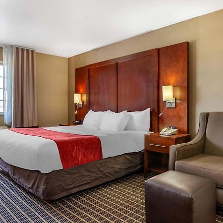 Comfort Suites Delavan - Lake Geneva Area Exterior photo