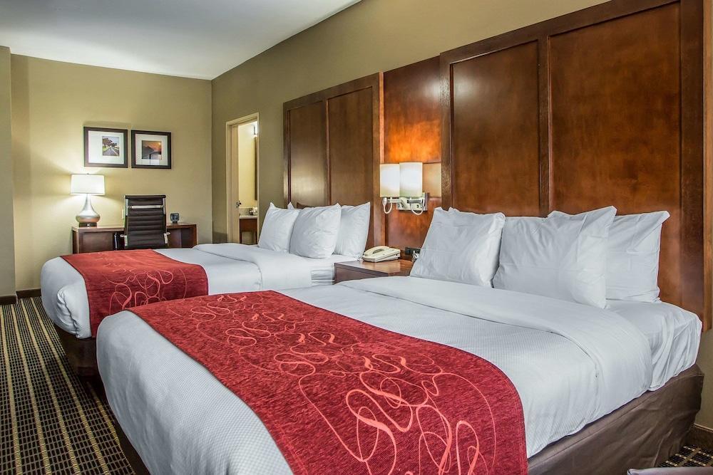 Comfort Suites Delavan - Lake Geneva Area Exterior photo