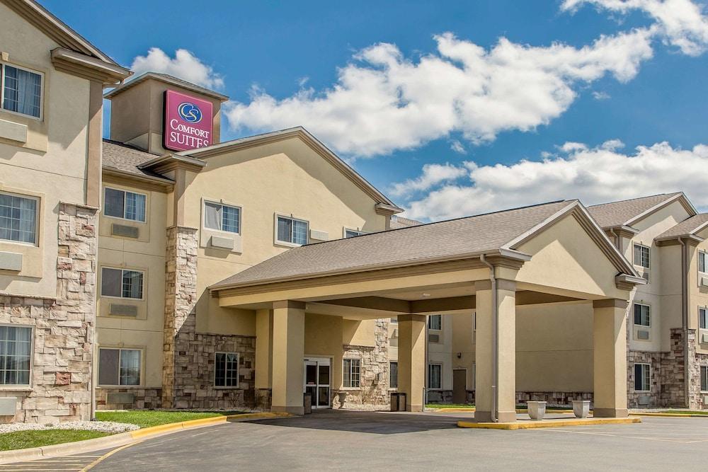 Comfort Suites Delavan - Lake Geneva Area Exterior photo