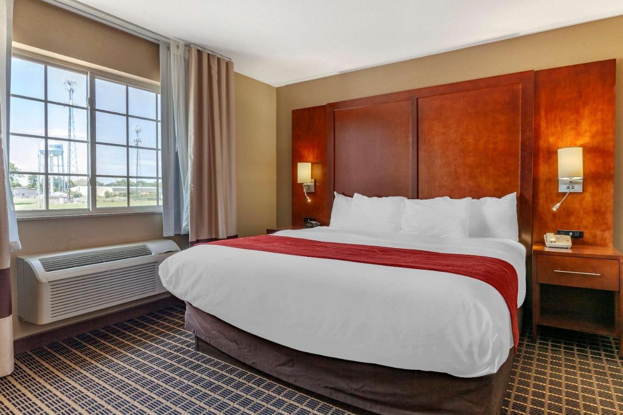 Comfort Suites Delavan - Lake Geneva Area Exterior photo