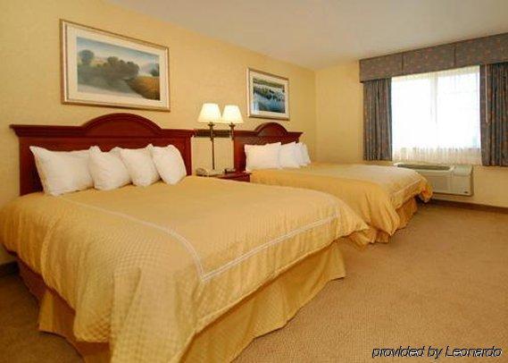Comfort Suites Delavan - Lake Geneva Area Room photo